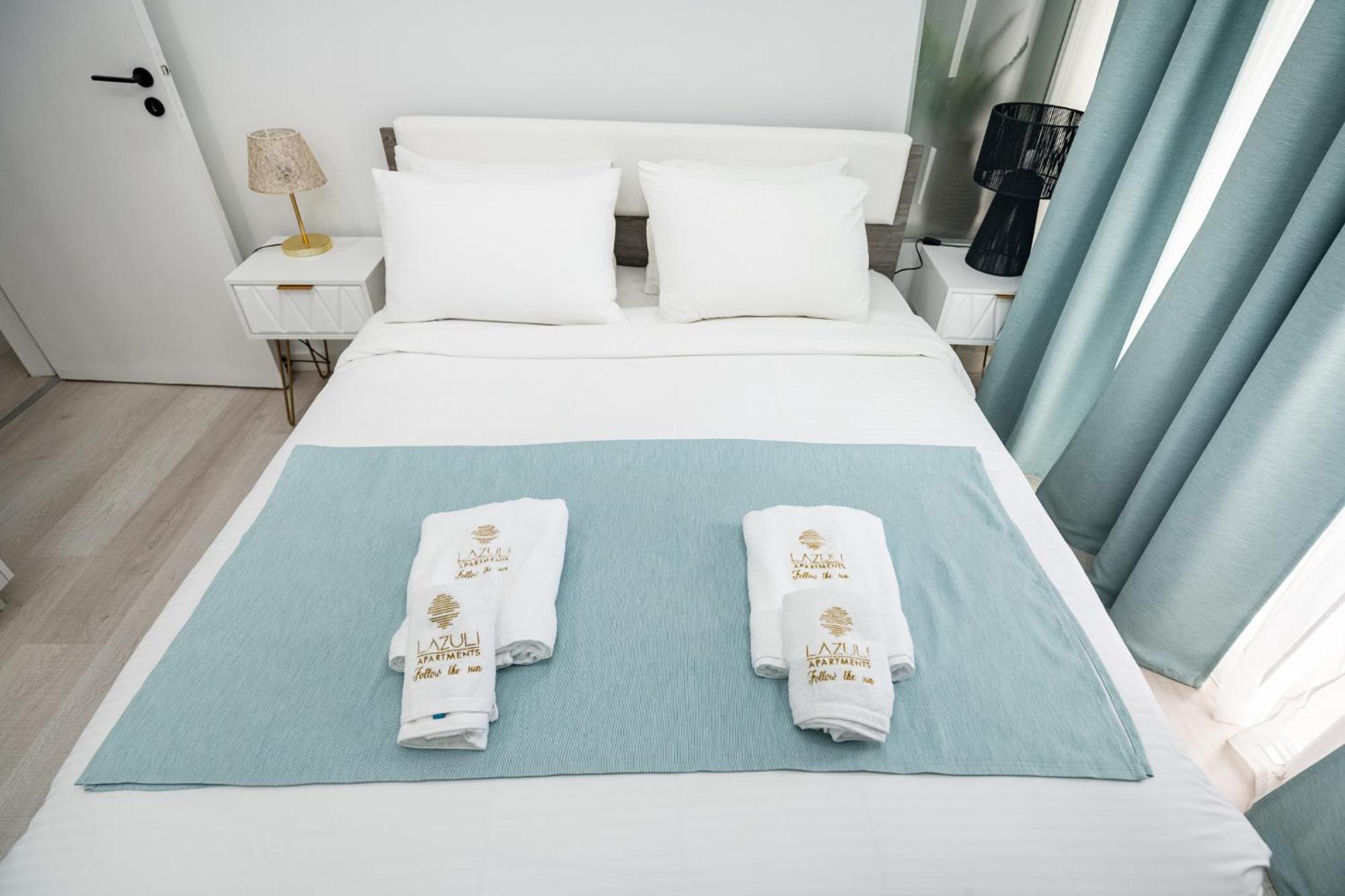 Lazuli Sea View Beachfront Ap 21 Larnaca Exteriör bild
