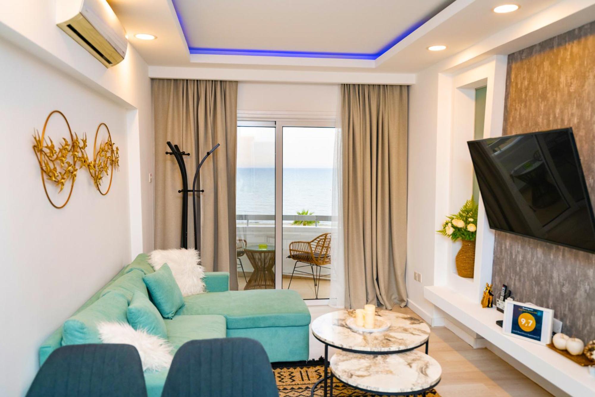 Lazuli Sea View Beachfront Ap 21 Larnaca Exteriör bild