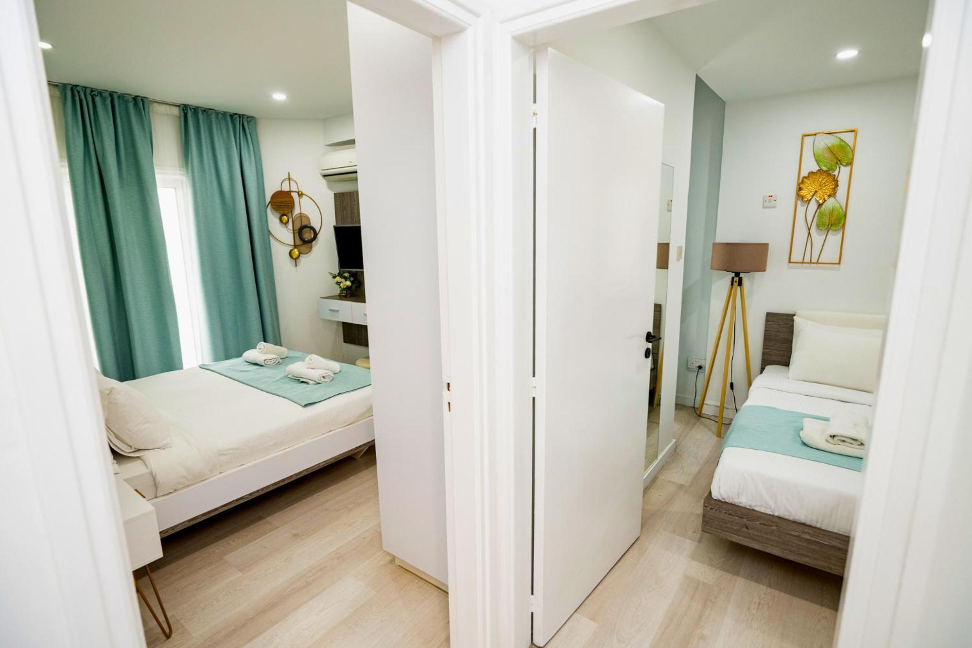 Lazuli Sea View Beachfront Ap 21 Larnaca Exteriör bild